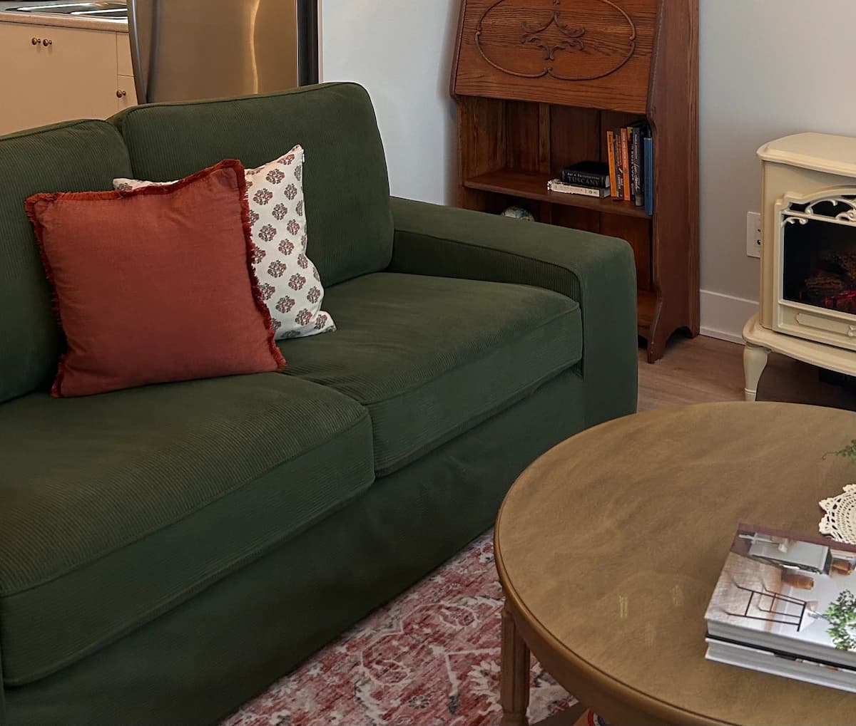 Fern Garden Suite | Boutique Retreat in Langford, BC - Photo 2